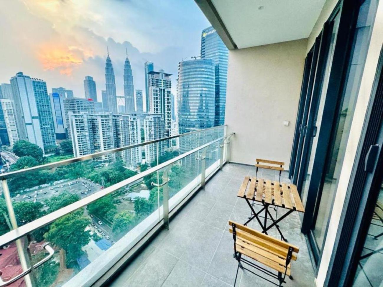 The Manor Klcc Serviced Apartment Куала-Лумпур Екстер'єр фото